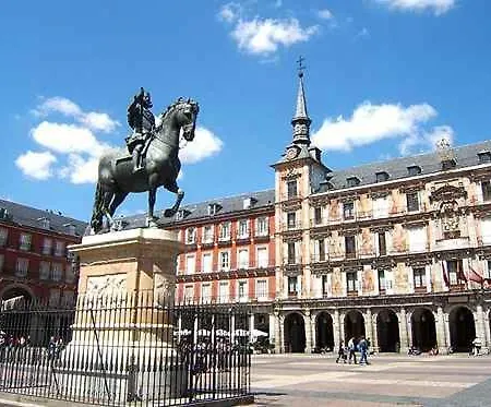 Plaza Mayor Family-3